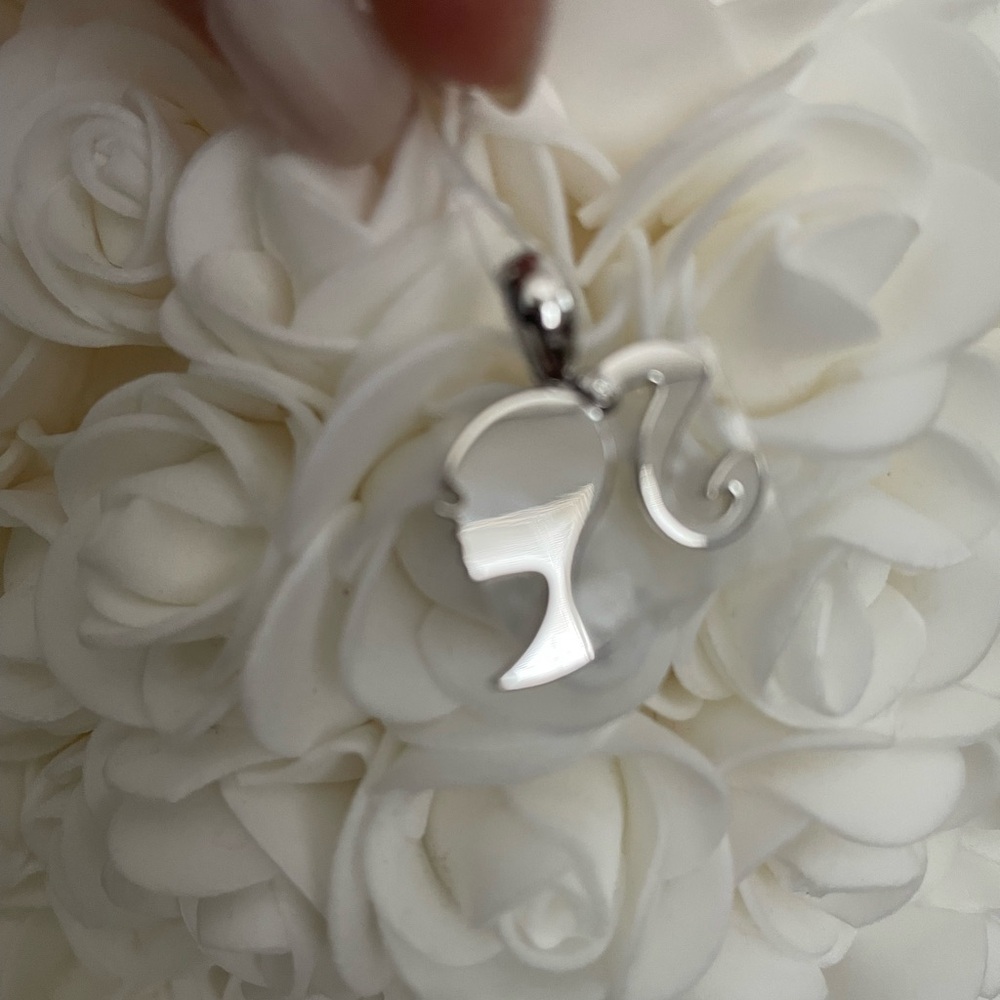 Barbie 18k White Gold Pendant Necklace - Picture 3 of 3